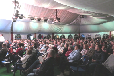 2016_10_04_032_Zeltkirche_mit_CV